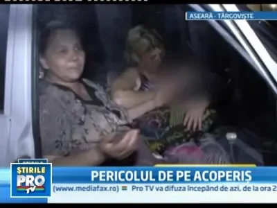 Au dormit cu frica in san, cu zece tone de lemn deasupra capului