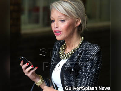 Iubitul a desfigurat-o cu acid sulfuric. A indurat 60 de operatii estetice