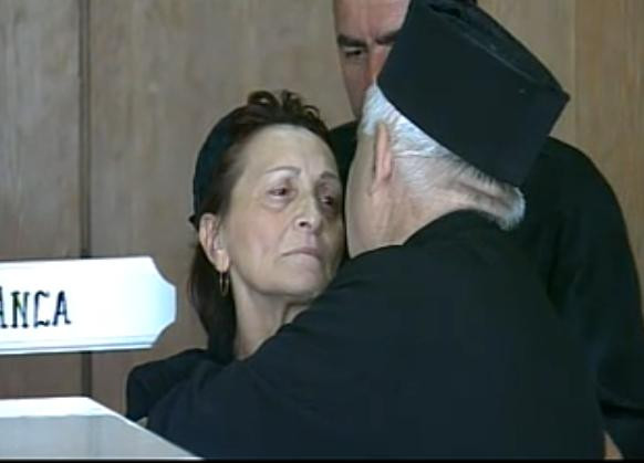 Parintii Madalinei Manole vor custodia copilului si casa din Otopeni