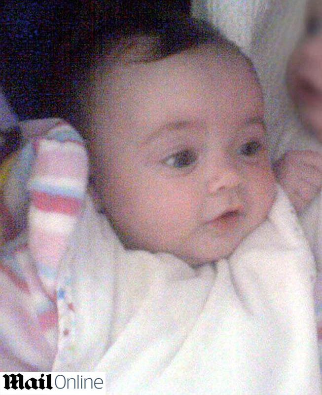 De necrezut! Cuplu dependent de heroina, isi injecta bebelusul cu metadona