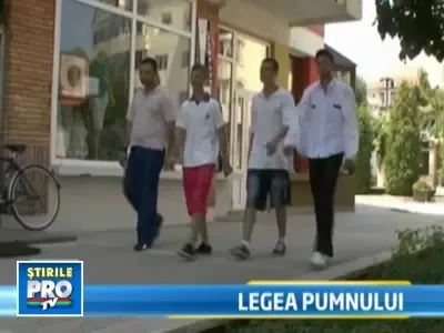 Adjunctul Politiei Dambovita, acuzat ca ar fi agresat patru tineri