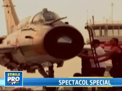 Demonstratie de maiestrie la Campia Turzii - miting aviatic de exceptie