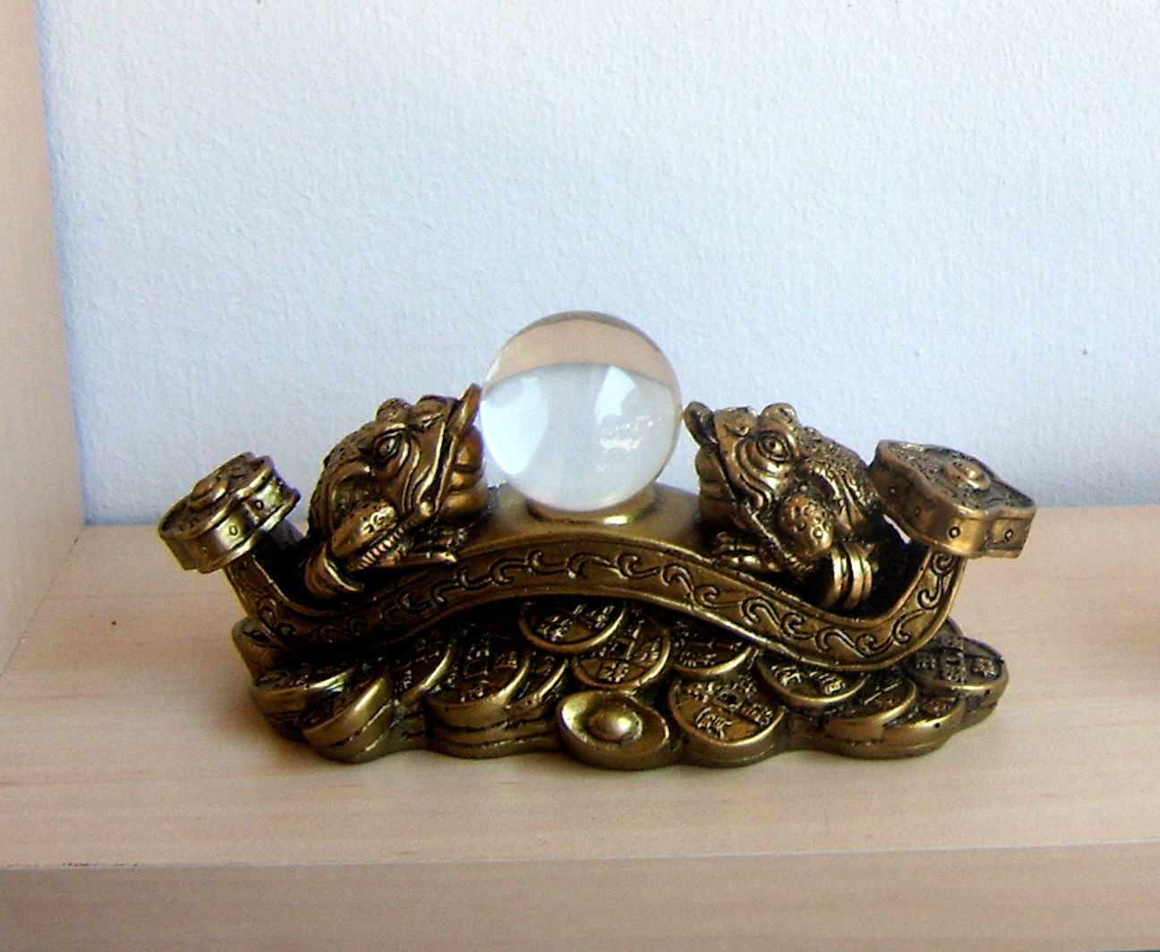 Vrei sa scapi de criza? Ia-ti o amuleta care iti aduce bani si prosperitate