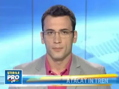 O lumanare uitata aprinsa a lasat fara adapost o familie din Iasi