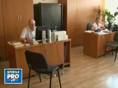 Vara incinsa pentru angajatii din ministere: incep concedierile
