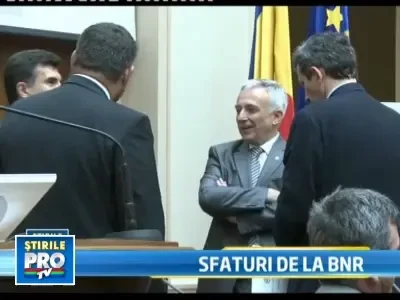 Isarescu: Romania va iesi din criza prin constrangeri bugetare tari