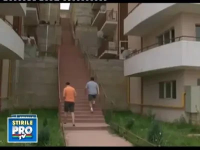 Romanii, ademeniti sa cumpere case prin creditul cu buletinul