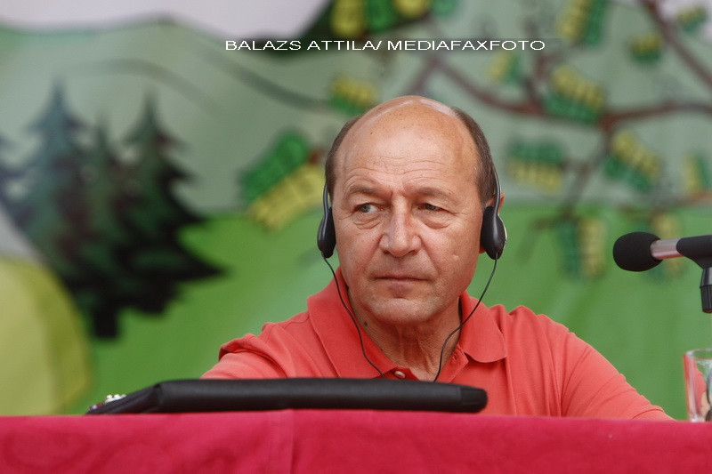 Basescu: Viziunea mea, autonomie egala pentru toti cetatenii romani