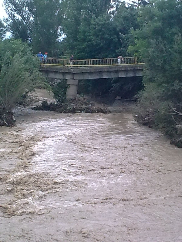 Moldova, din nou sub ape! Un copil si un barbat, ucisi de viitura
