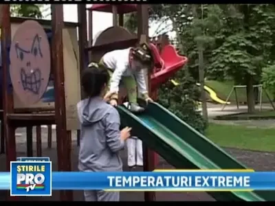 Cand canicula, cand ploi si frig! Temperaturile au scazut si cu 10 grade!