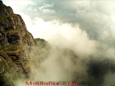 15.000 de romani vor petrece Pastele la munte. Multi dintre ei pe schiuri