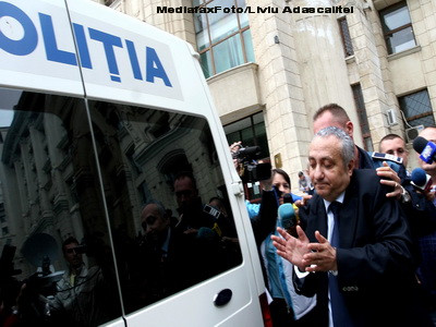 Fostul ambasador la Singapore, Silviu Ionescu, ramane in arest