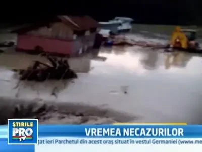 Tanar inghitit de ape si sute de gospodarii inundate, in mai multe judete