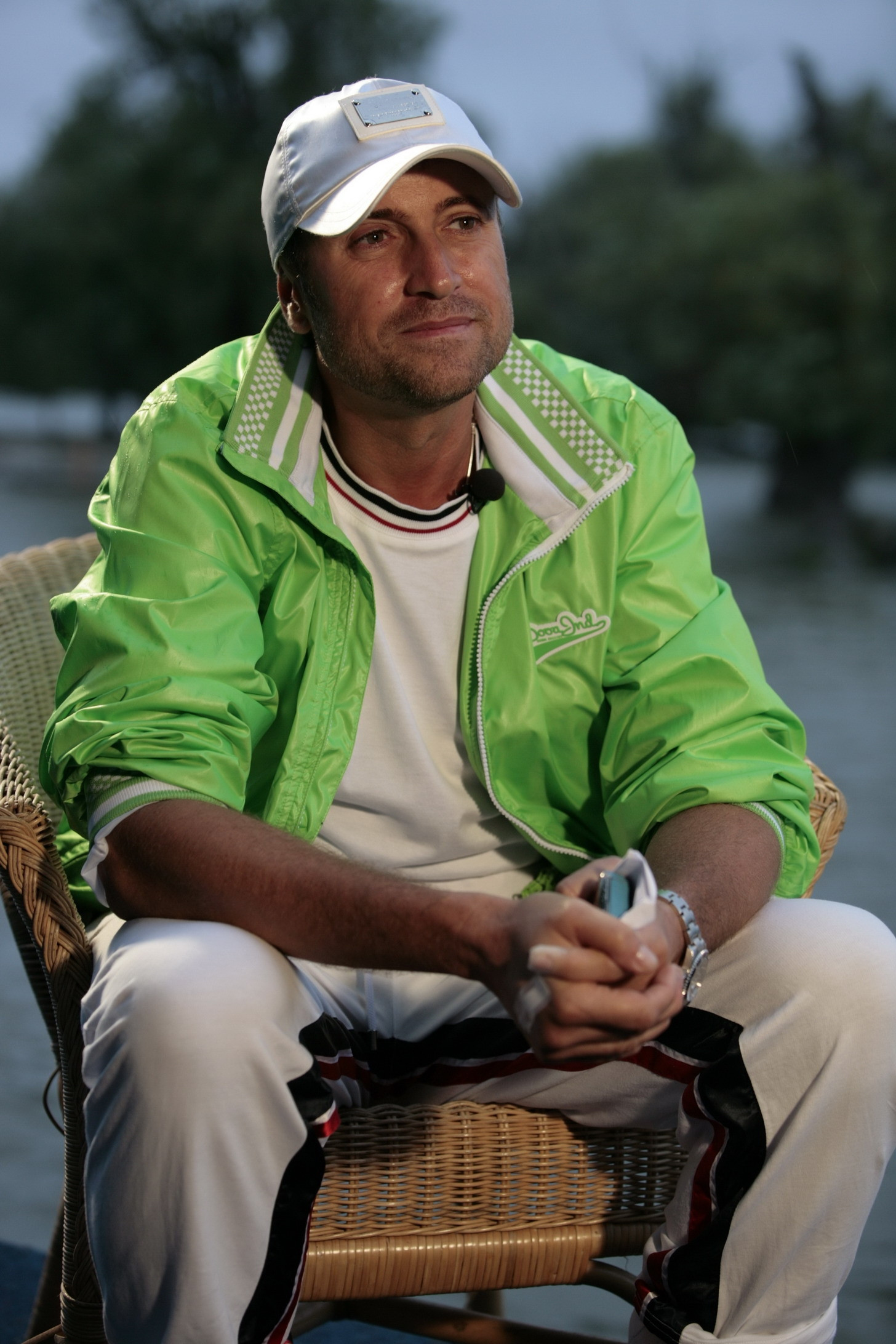 Bote, Morosanu, Laurette si printesa Brianna concureaza la Serviti,va rog!