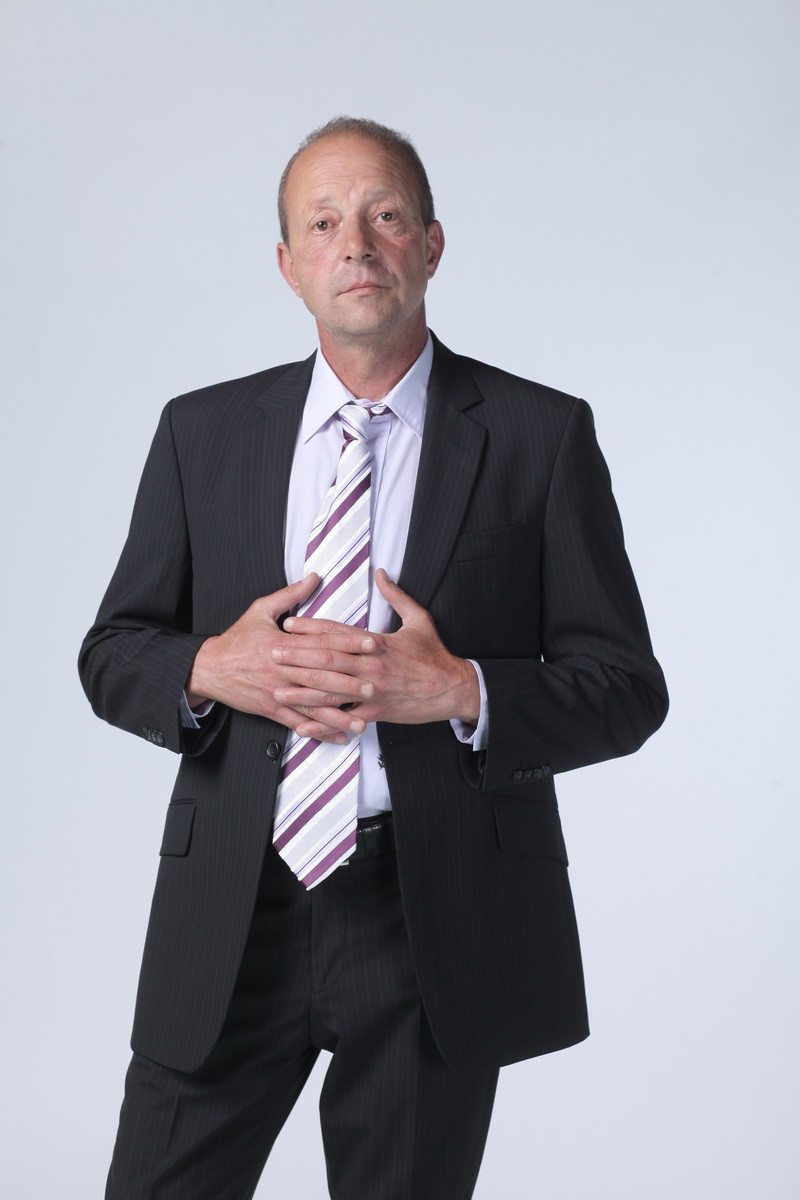 Marian Ralea e senator in "Iubire si onoare"