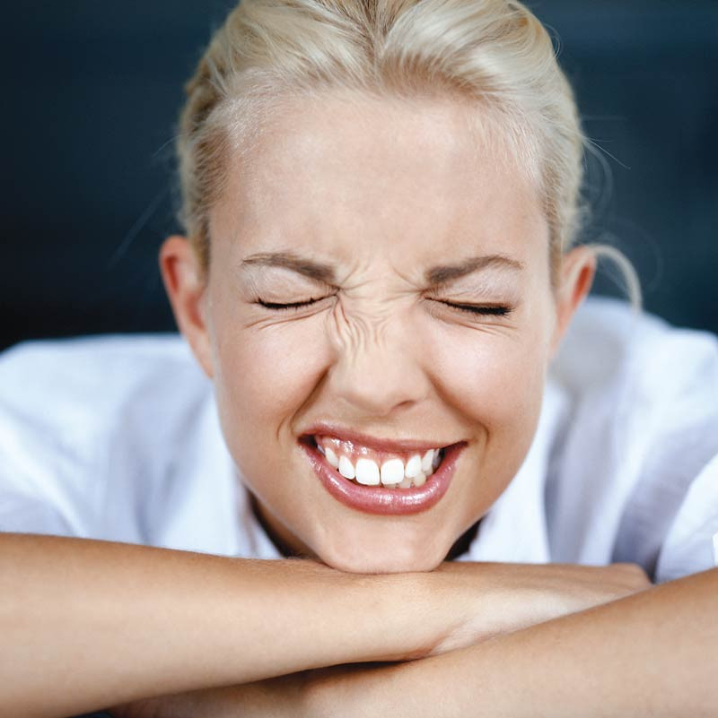 Uita de implantul dentar! Va fi posibila regenerarea propriei danturi