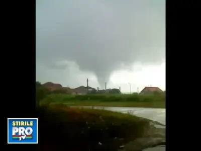Tornada la Sanleani, Arad! Statuie a lui Isus, luata pe sus