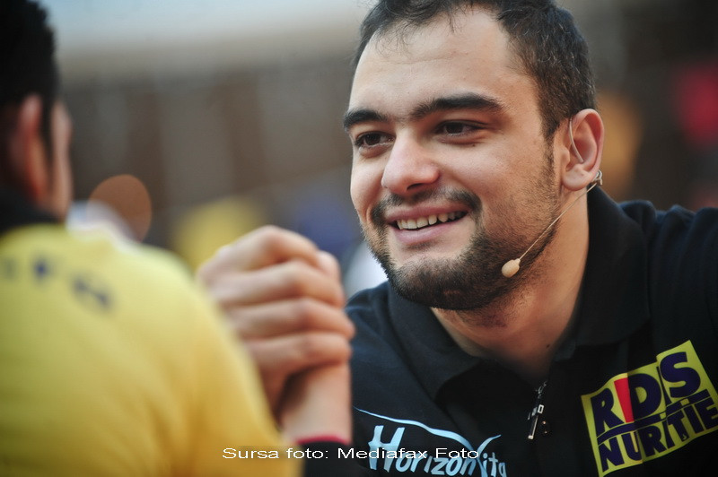 Poreclit 'Tolea', un detinut de la Rahova era sa rupa masa cu Oncescu!