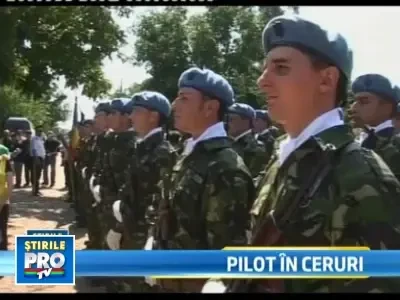 Sute de oameni si-au luat ramas bun de la pilotul care a murit la Fundata