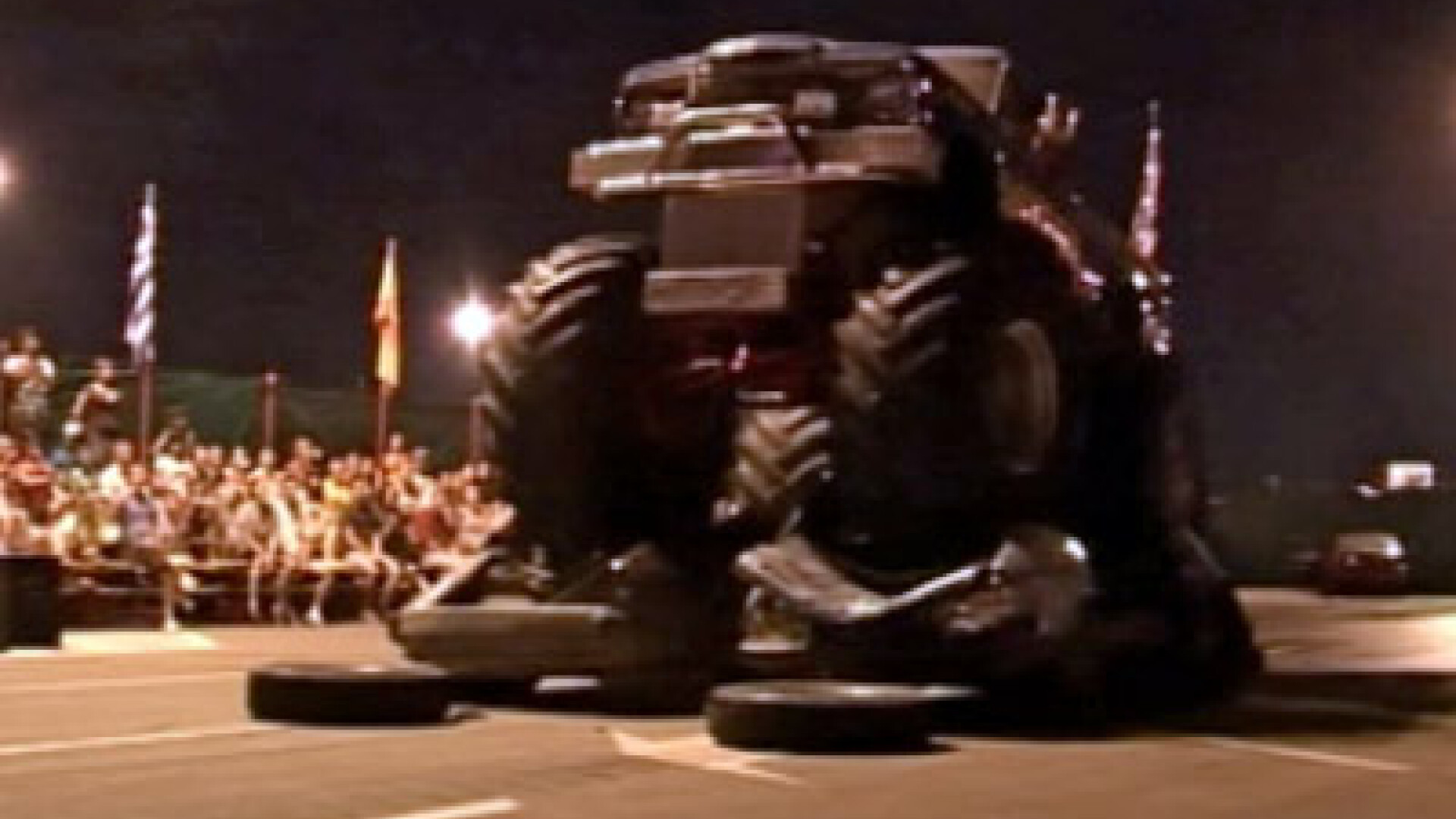 Show cu Samson si Godzilla! Doi giganti cu motoare de 400 de cai putere