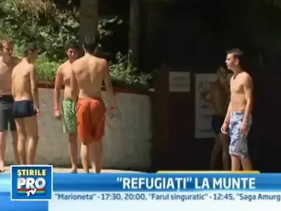 Turistii au fugit de canicula direct in strandurile de la munte