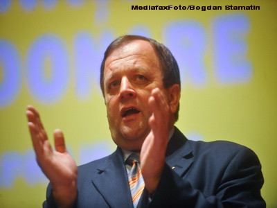 Guvernul vrea sa elimine contractul colectiv de munca din Codul Muncii