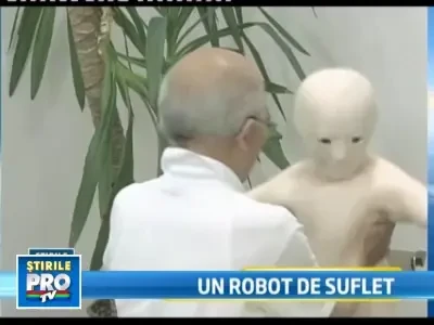 S-a inventat robotul care alunga singuratatea!