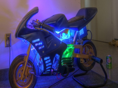 Ati mai vazut asa ceva? Calculatorul pe doua roti