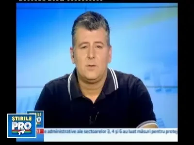 Cum trec peste canicula ursii de la zoo: cu bai in bazin si pepene rece