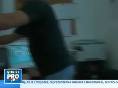 Criza romanilor plecati la munca in strainatate, profit pentru curieri