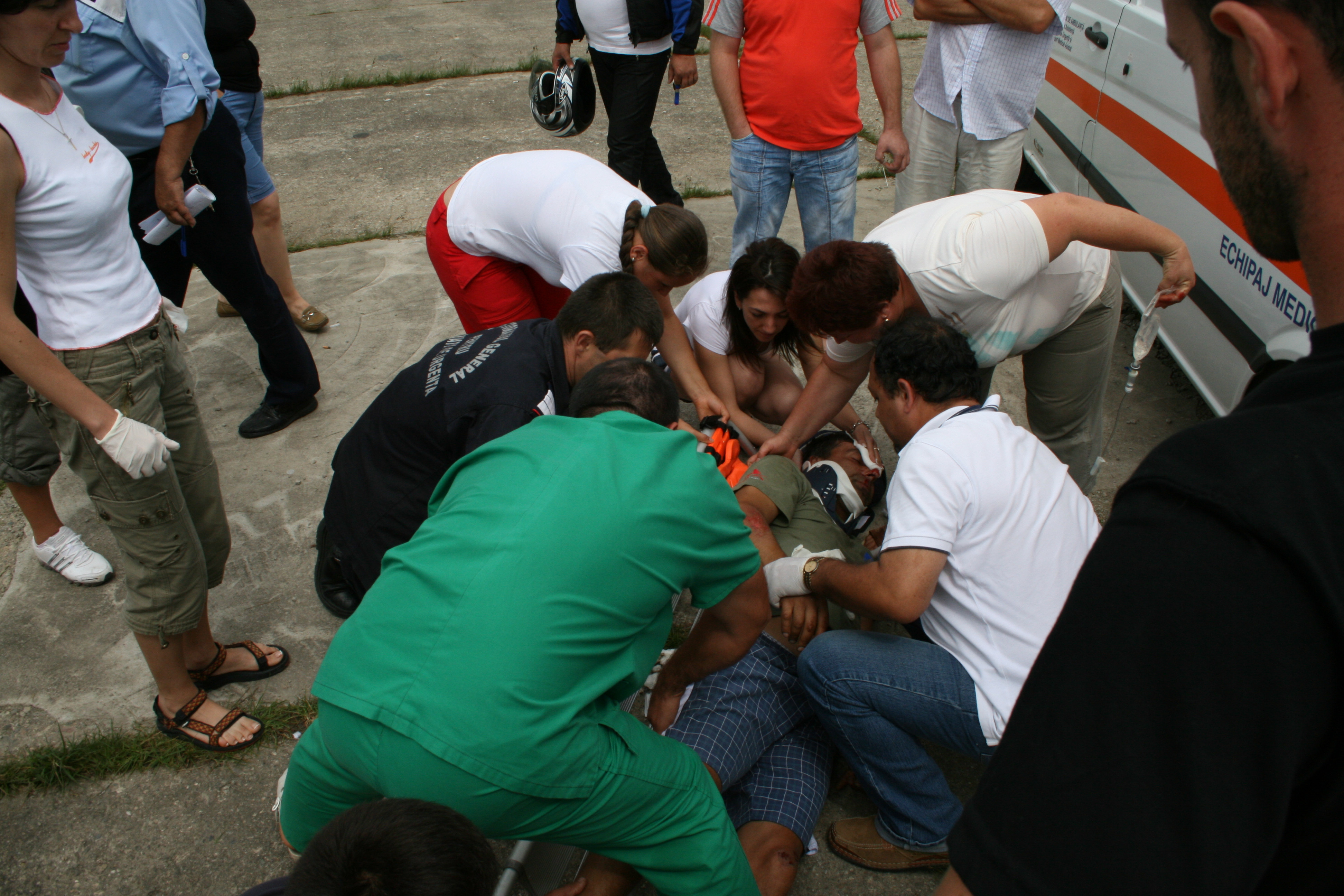 Doua accidente la aceeasi ora, langa Lugoj. Trei oameni au ajuns la spital