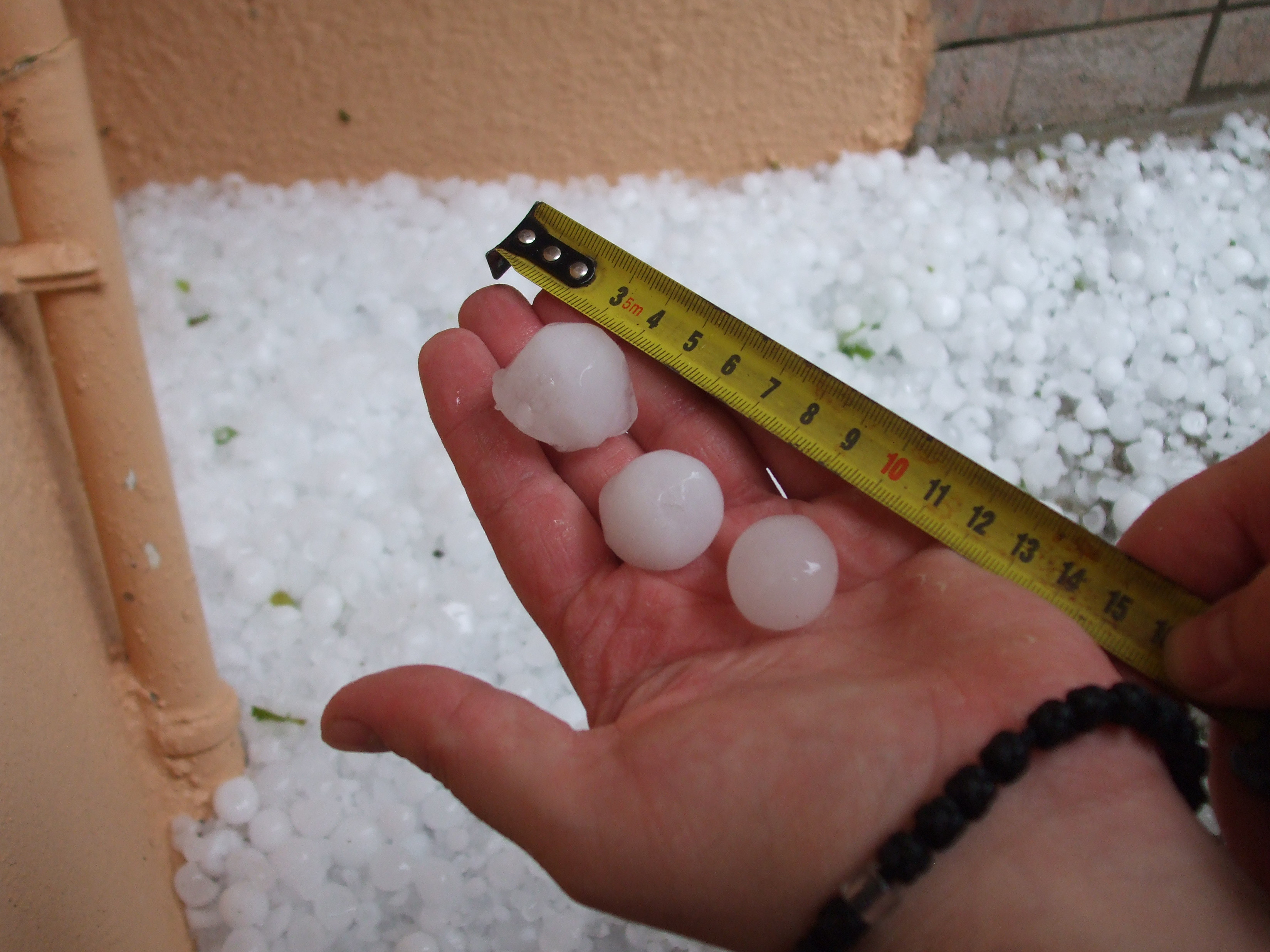 Sistemul national antigrindina, structura de milioane de euro, pentru multi sefi si 9 sate protejate