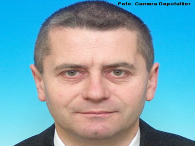 Un deputat PDL ii cere lui Boc "sa nu mai asculte de Traian Basescu"