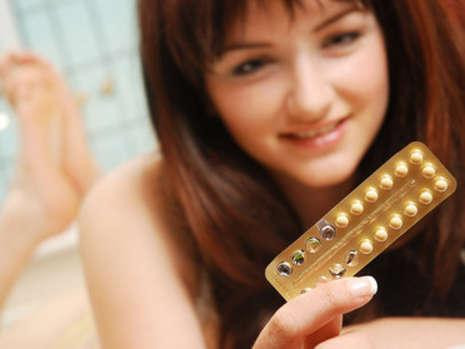 Nu fumati in timp ce luati anticonceptionale. Riscurile la care va expuneti