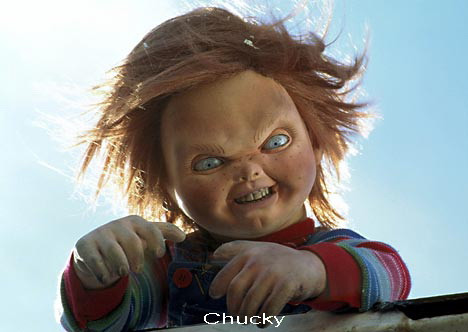 Politia britanica este pe urmele unui jefuitor mascat. Ce au surprins camerele de supraveghere