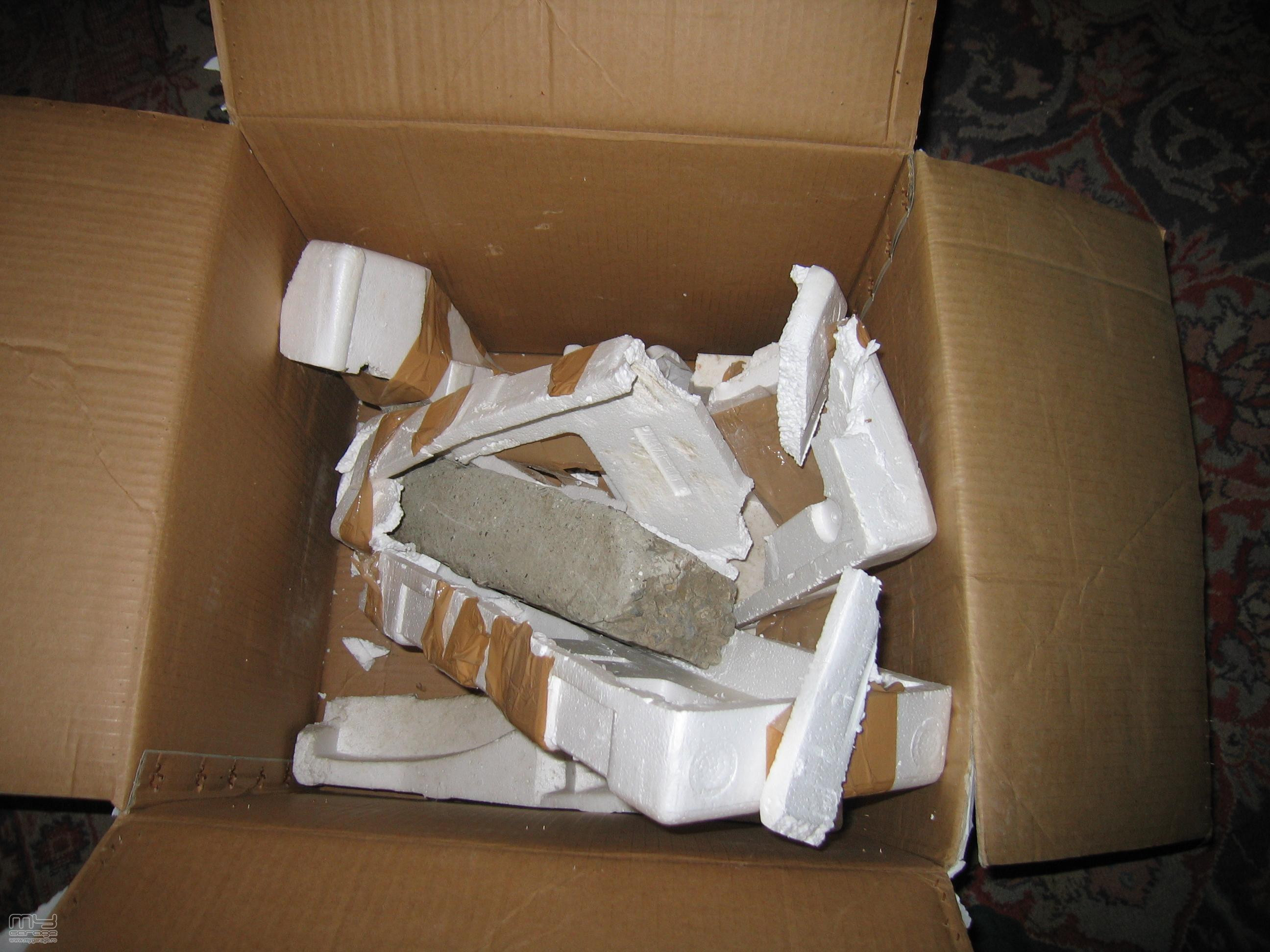 Un colet gol, in schimbul unei sume de bani. Afla cum au fost inselati doi batrani din Timis