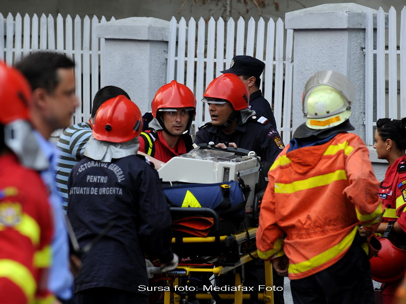 Pompierii care au actionat la Maternitatea Giulesti, avansati in grad