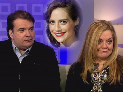 Mama lui Brittany Murphy dormea in pat cu ginerele dupa moartea fiicei