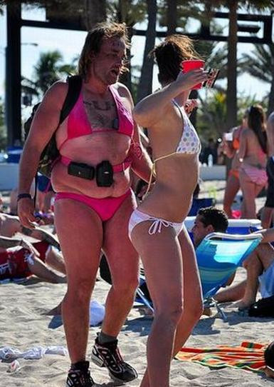 Culmea penibilitatii! Uite-i pe cei mai prost imbracati oameni din lume!