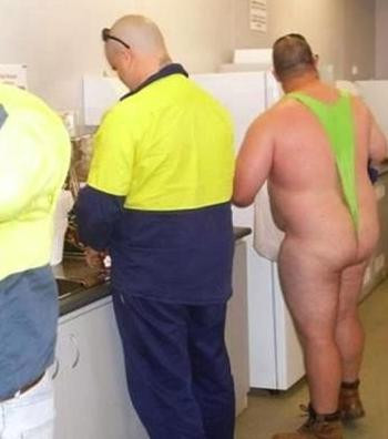 Culmea penibilitatii! Uite-i pe cei mai prost imbracati oameni din lume!