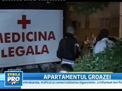 Descoperire macabra. Baiat cu probleme psihice isi pazea tatal mort in casa