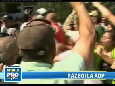 Peste 300 de angajati ADP Sector 1 au protestat in Parcul Kiseleff