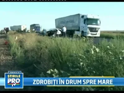 Drum spre mare cu final tragic. Accident soldat cu doi morti