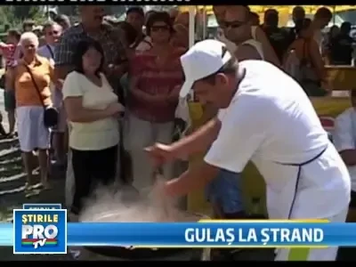 Asa ceva n-ai mai auzit. 5000 de portii de gulas...la strand