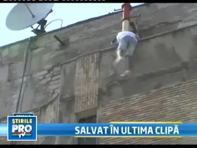 Ranit in amor, a vrut sa se omoare sarind de la balconul iubitei!