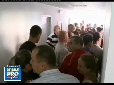 Cozi interminabile pentru depunerea declaratiilor PFA si drepturi de autor