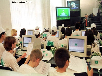 O noua materie pentru liceeni, optional: administrarea calculatoarelor