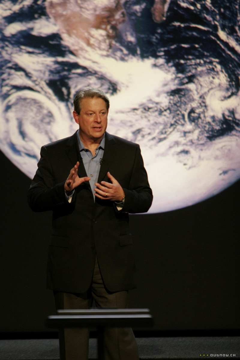Al Gore dezvaluie “Un adevar incomod”, la Pro Cinema