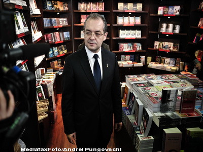 Boc si actul de cultura: tinerii trebuie sa revina in biblioteci!