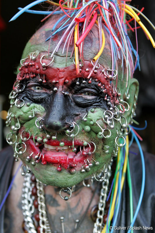 Exista Agentia pentru Modele Urate! Cu pensionarul tatuat si obeza balerina